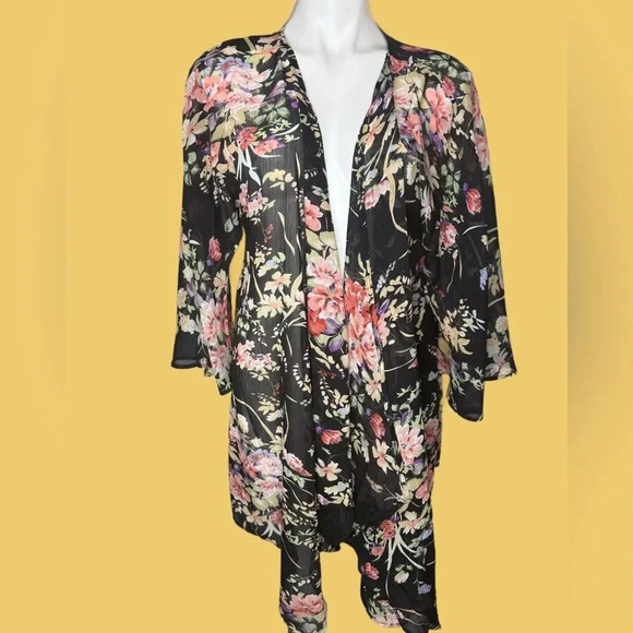 Black Bohemian Floral Sheer Open Drape Kimono Size Medium - Picture 1 of 4